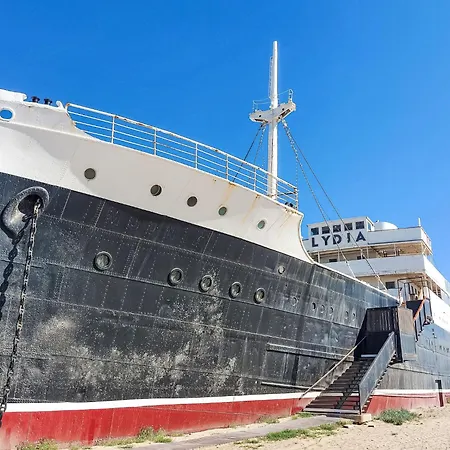 Pointe Vermeille-1 By Interhome